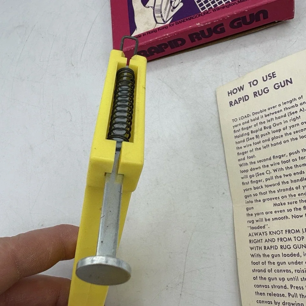 Vintage Rapid Rug Gun Latch Hook‎ Tool Original Box Crafting Instruction